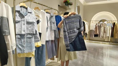 杭派品牌折扣女裝IM27 秋款風(fēng)衣連衣裙工廠直批優(yōu)勢(shì)解析